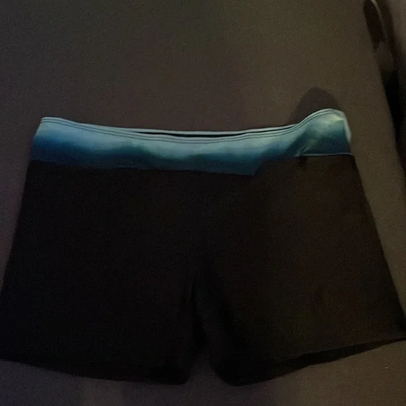 2 piece 👙 - Picture 4 of 5